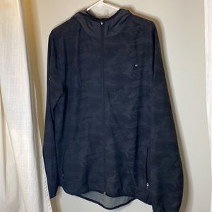 Vuori man’s outdoor trainer shell L